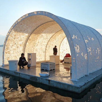 Driftende Refugien : Ein schwimmender Pavillon als Ort der Transformation